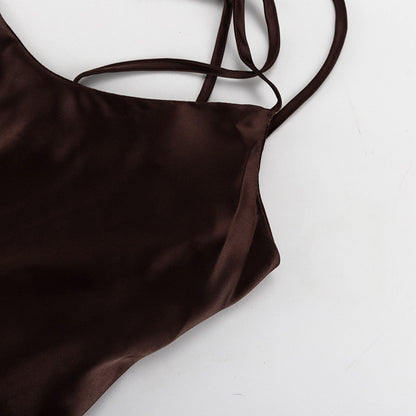 Robe longue LIVIA à bretelles en satin sans manches