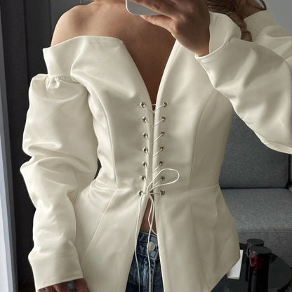 Top RUBY épaules dénudées à lacets et manches longues